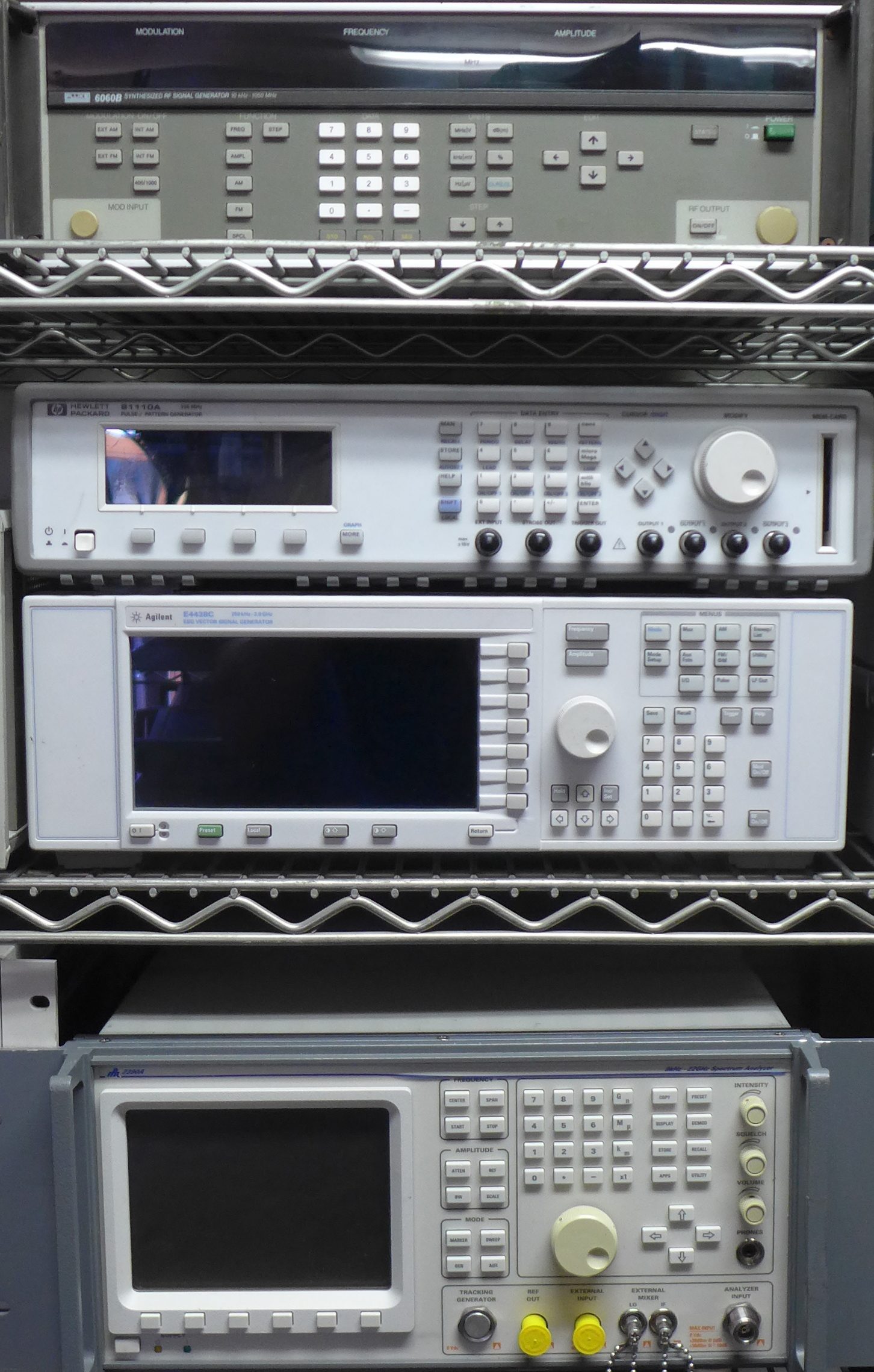 Jak prodat přebytečný inventář elektronických součástek: Kompletní průvodce