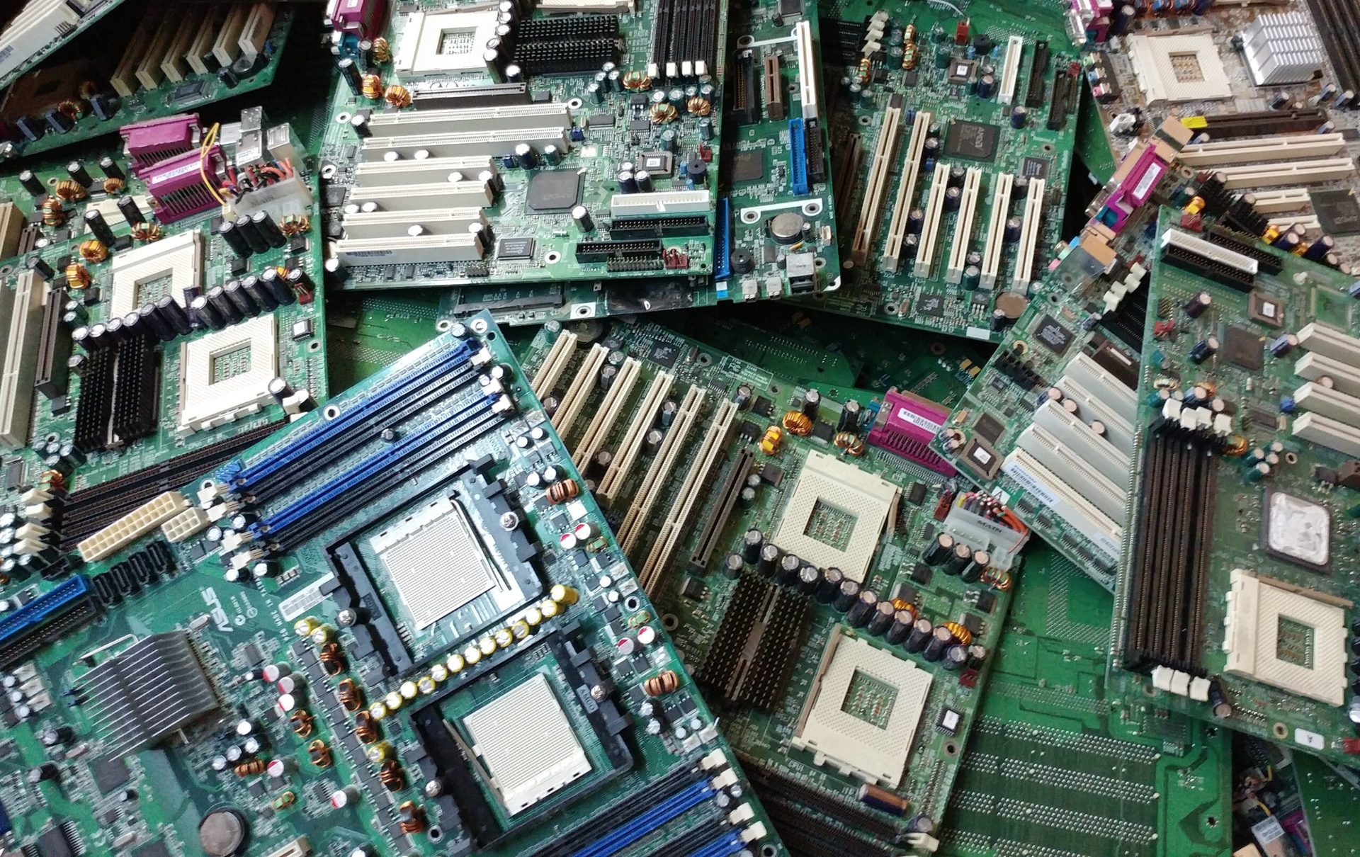 Průvodce automobilovými integrovanými obvody: Recyklace a trendy na trhu